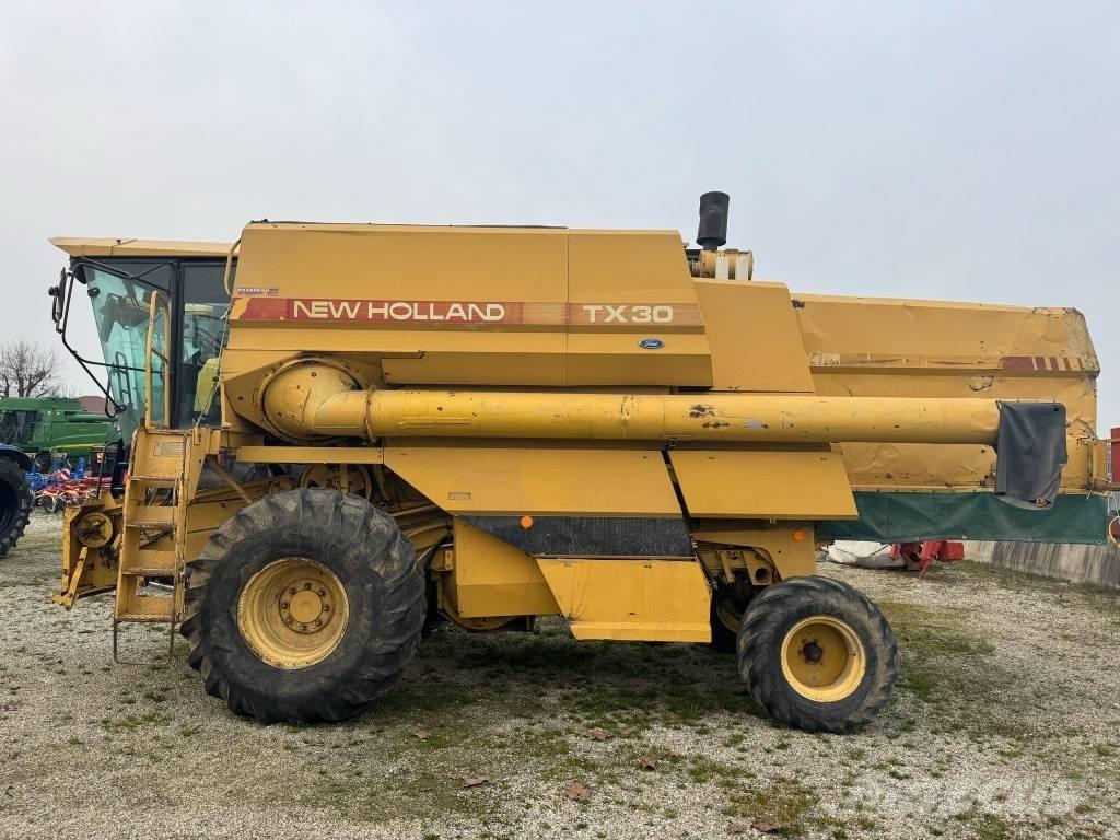 New Holland TX 30 Skördetröskor