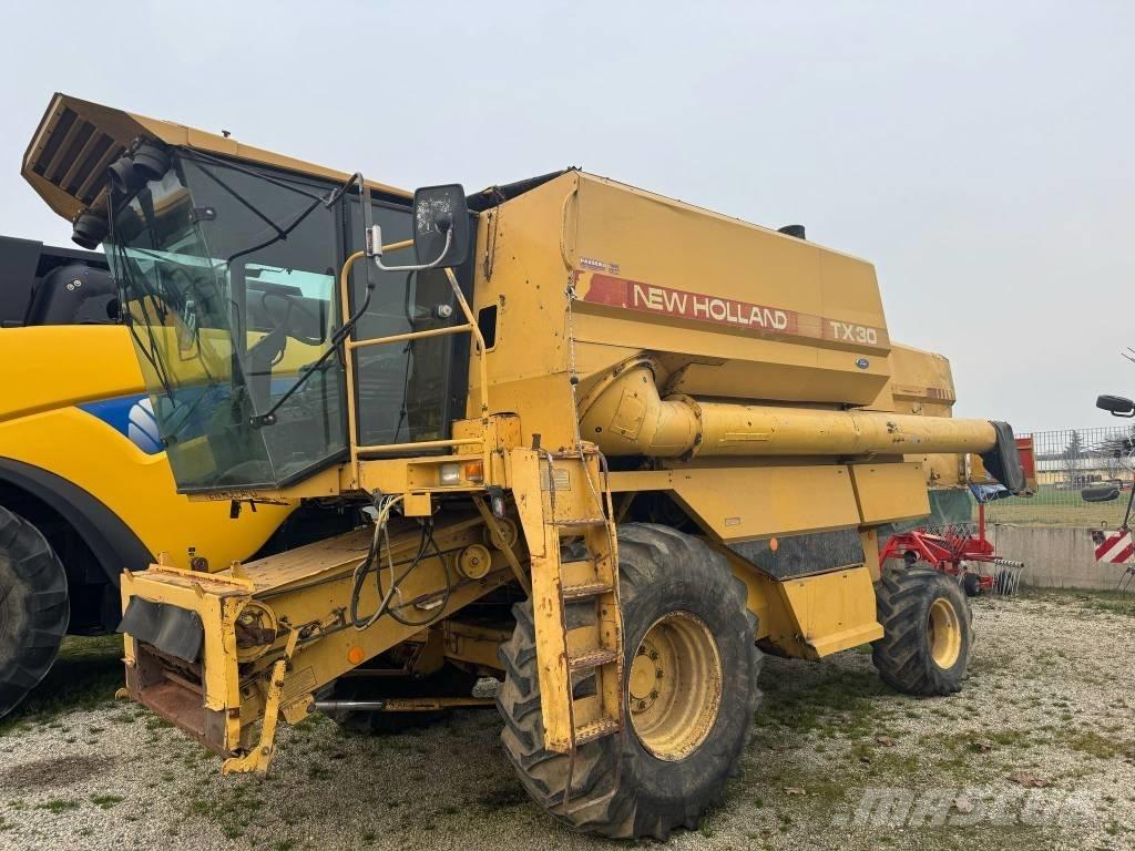 New Holland TX 30 Skördetröskor