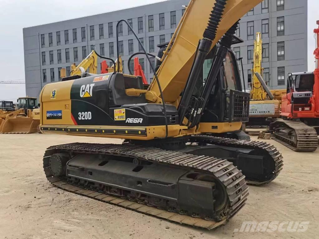 CAT 320 D Bandgrävare