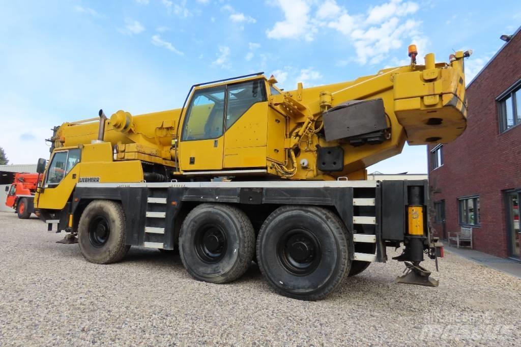 Liebherr LTM 1055-1 Allterrängkranar