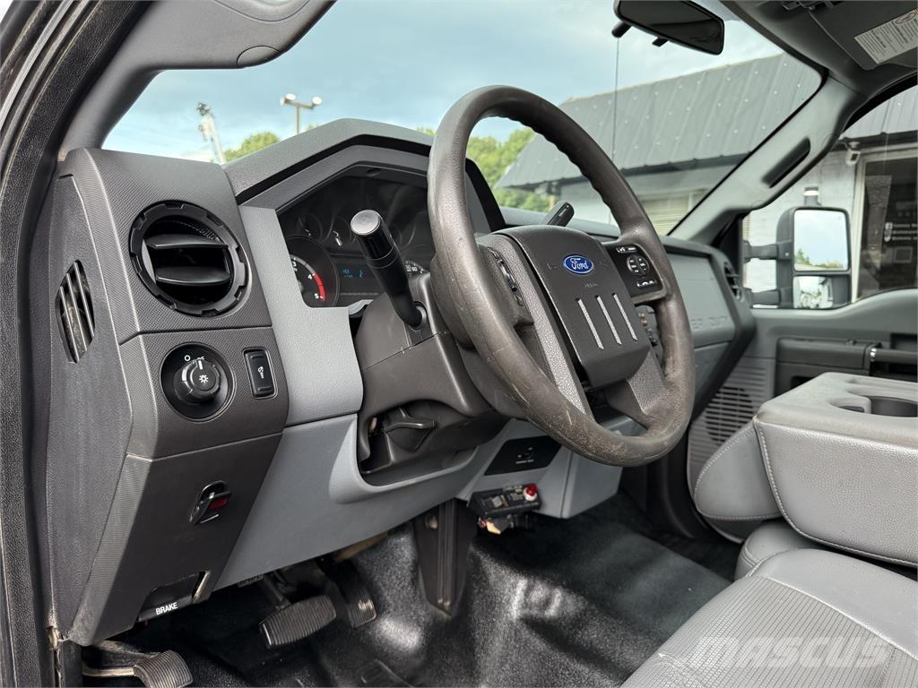 Ford F550 Plogbilar