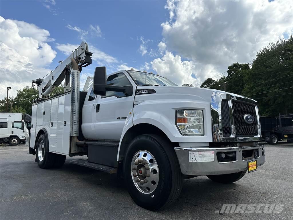 Ford F750 Plogbilar