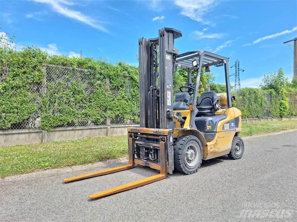CAT GP25NTD Övriga motviktstruckar