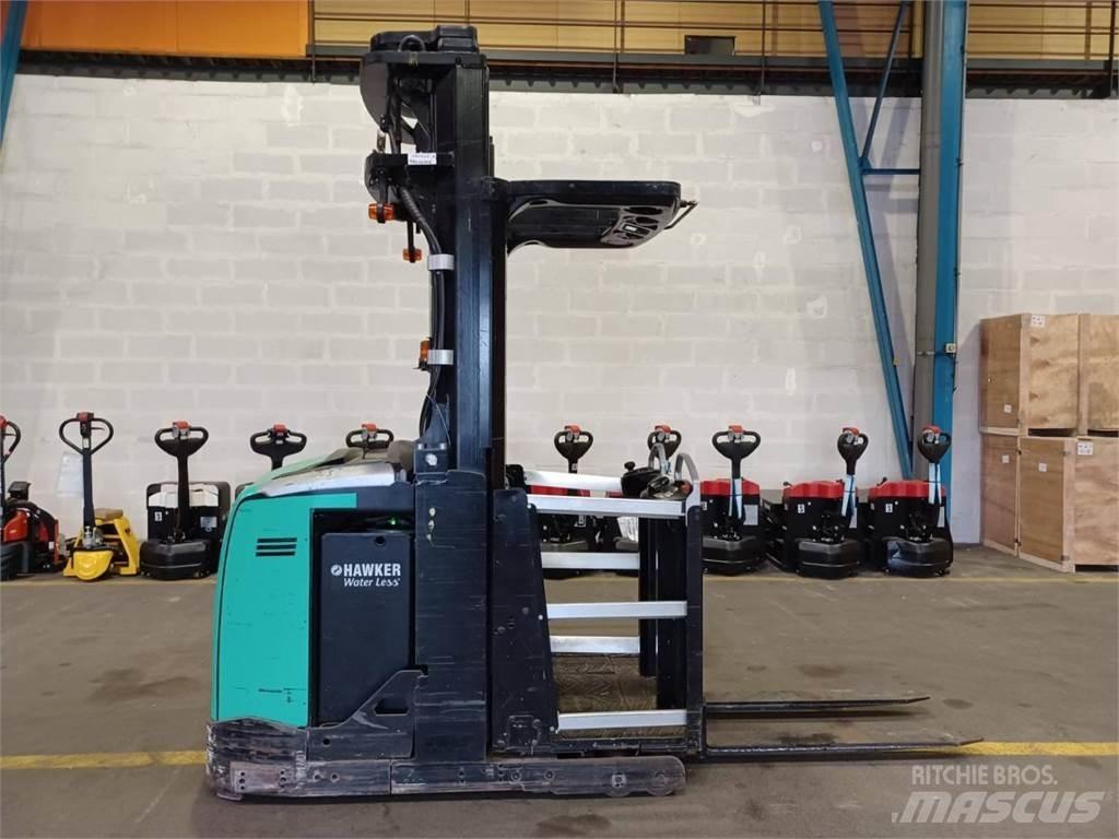 CAT NOH10N Plocktruck, mediumlyftande