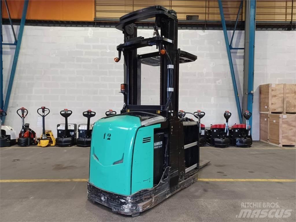 CAT NOH10N Plocktruck, mediumlyftande