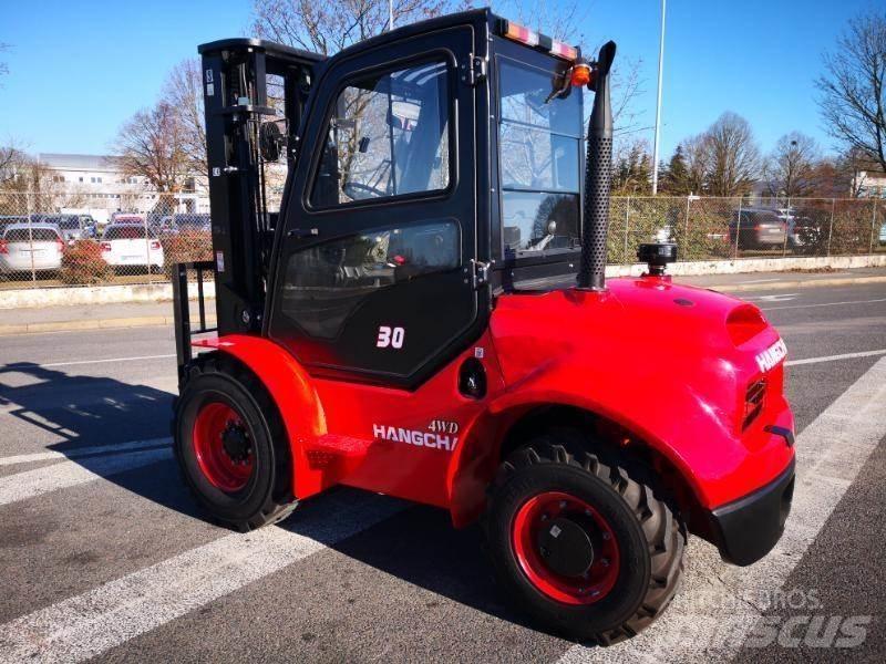 Hangcha TT30-4 Terrängtruck