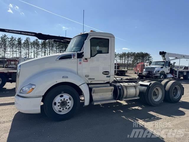 Kenworth T680 Övriga bilar