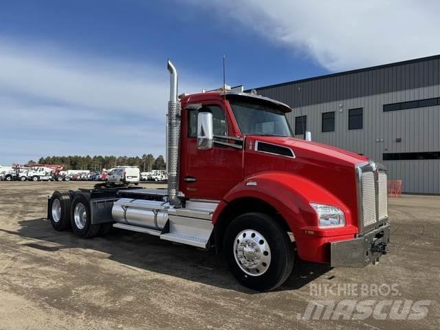 Kenworth T880 Övriga bilar