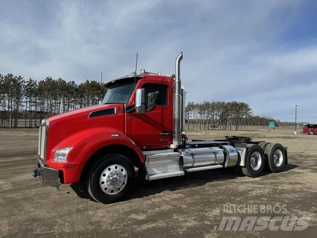 Kenworth T880 Övriga bilar
