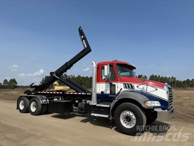 Mack GRANITE Övriga bilar