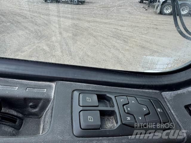 Volvo VHD Övriga bilar