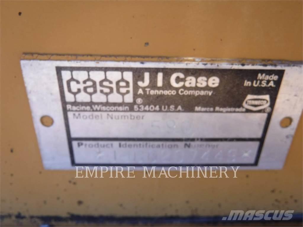 CASE 590 Grävlastare