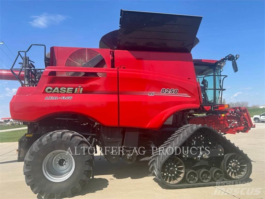 Case IH 8250 Skördetröskor