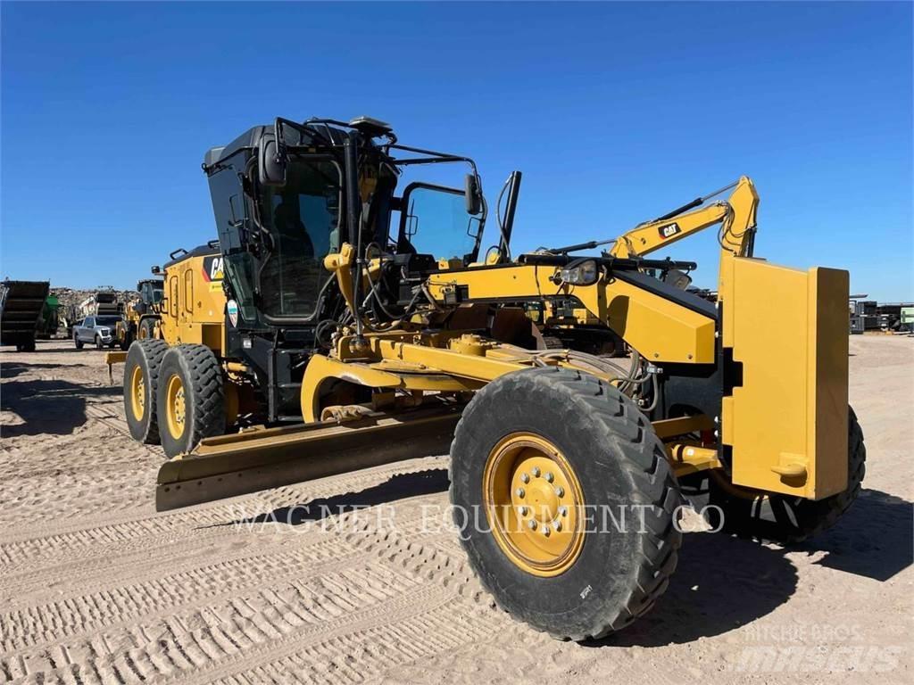 CAT 120 Väghyvlar