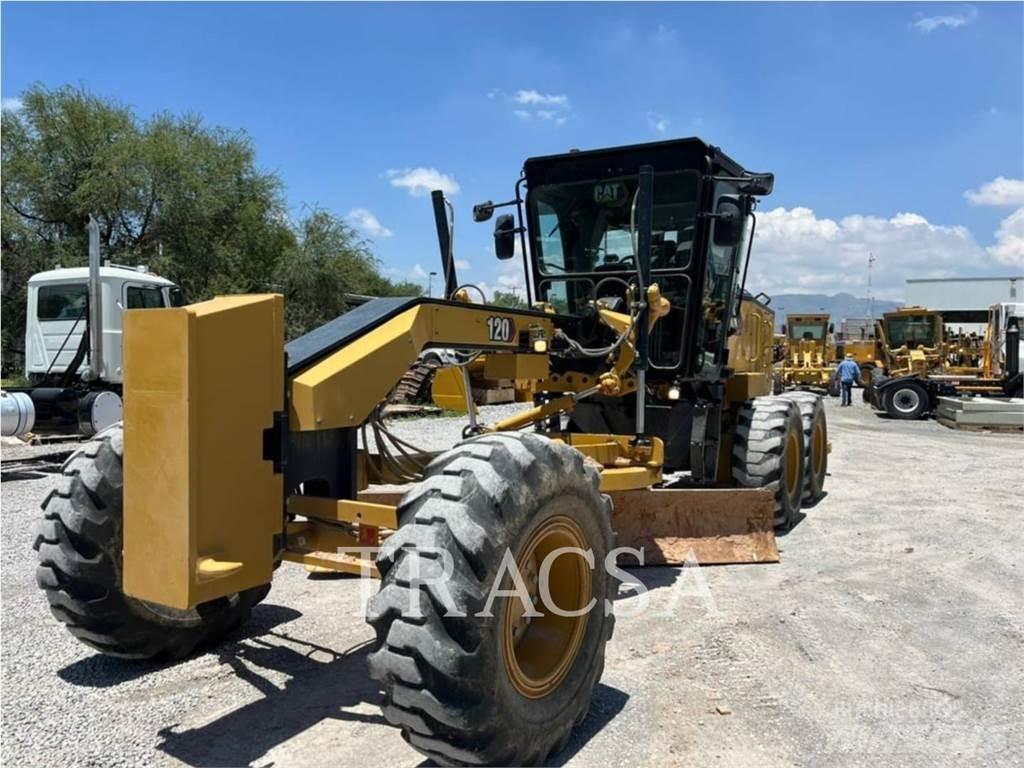 CAT 120 Väghyvlar