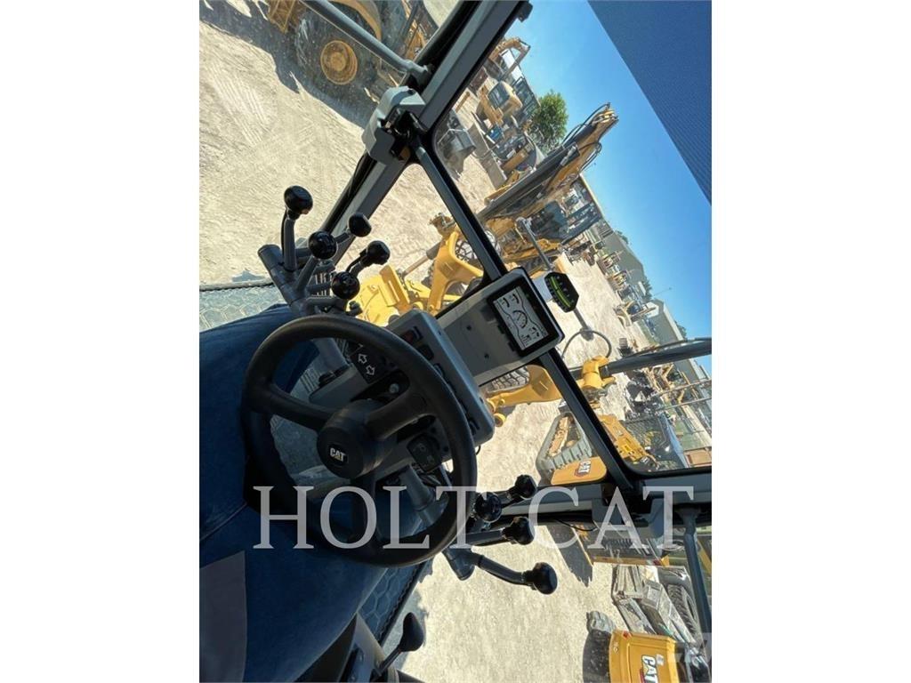 CAT 120 Väghyvlar