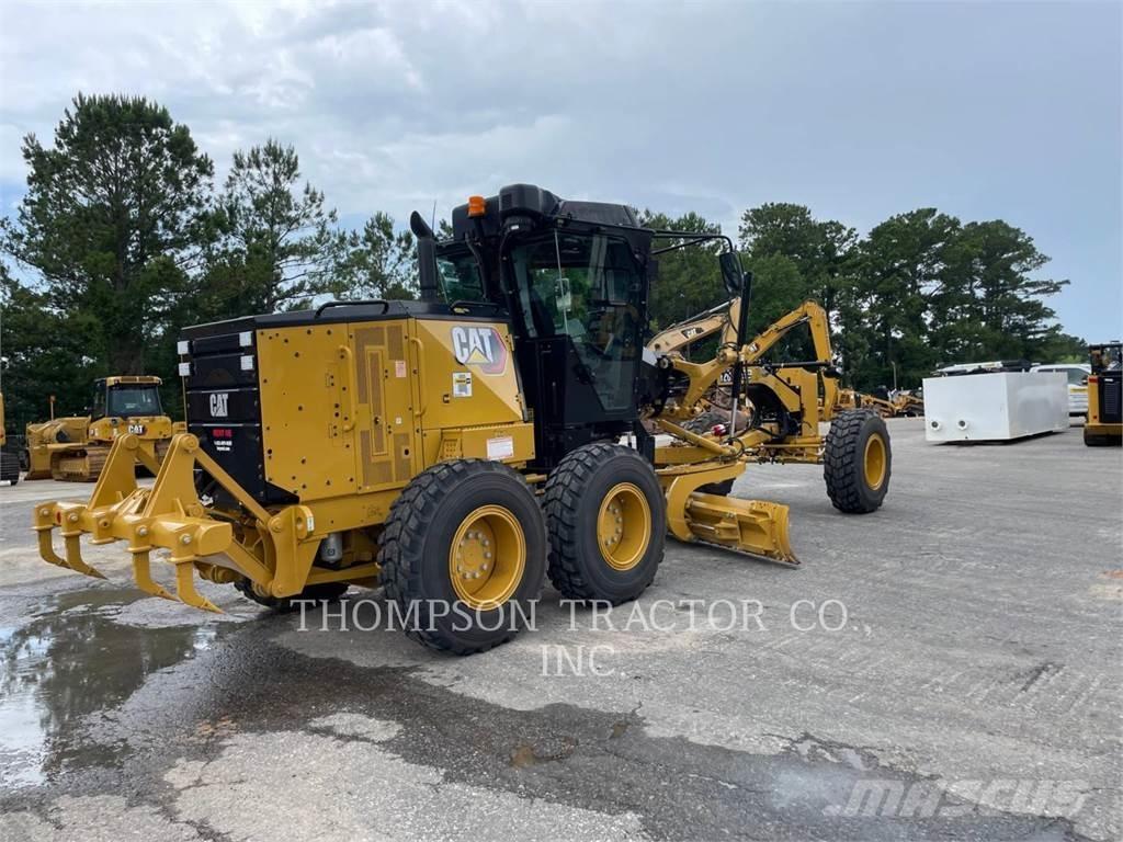 CAT 120 Väghyvlar