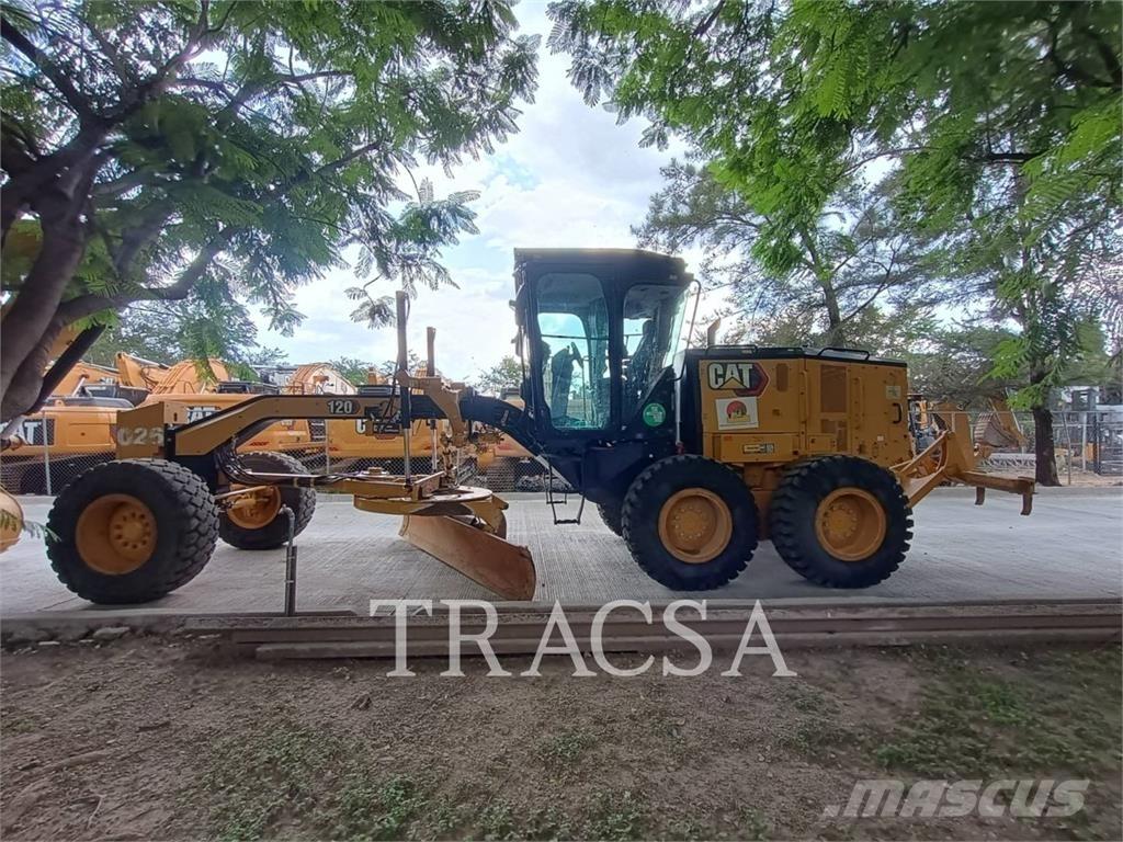 CAT 120 Väghyvlar