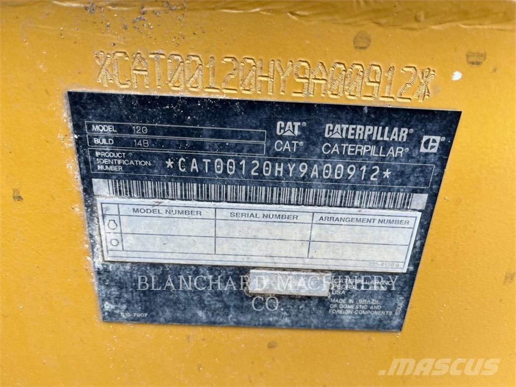 CAT 120 Väghyvlar