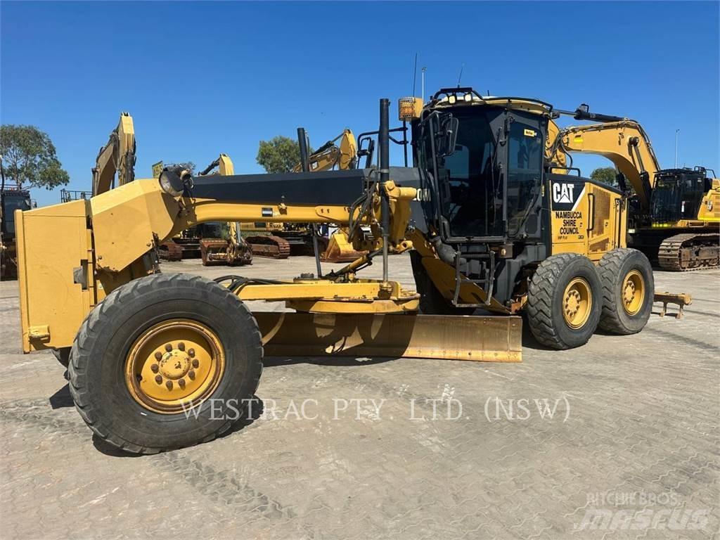 CAT 120M Väghyvlar