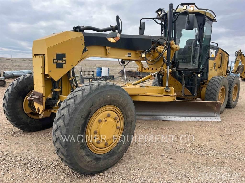 CAT 120M AWD Väghyvlar
