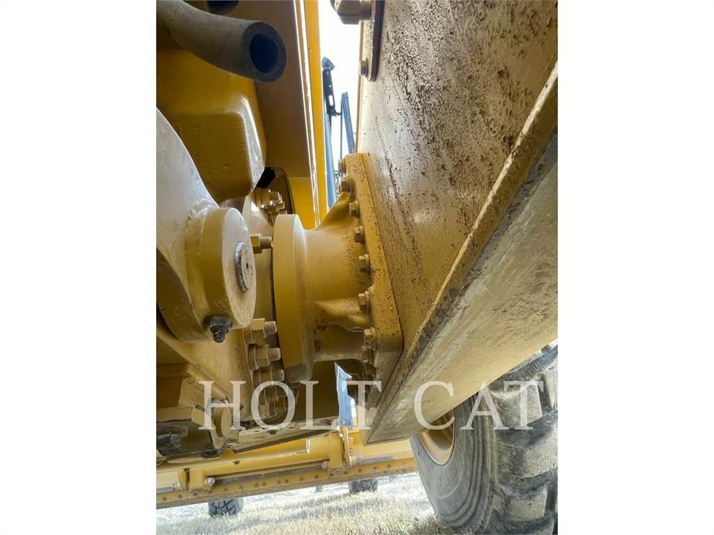 CAT 120M2 Väghyvlar