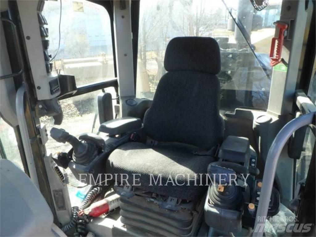 CAT 120M2 AWD Väghyvlar