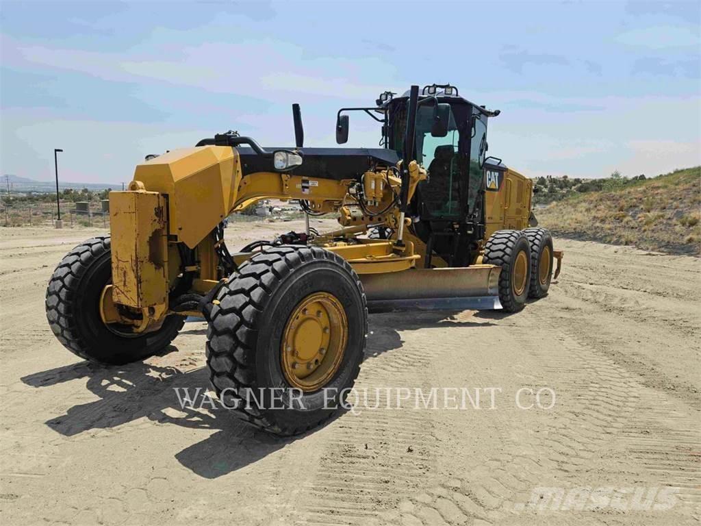 CAT 120M2 AWD Väghyvlar