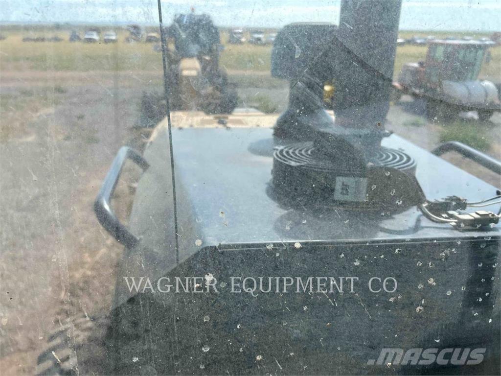 CAT 120M2 AWD Väghyvlar