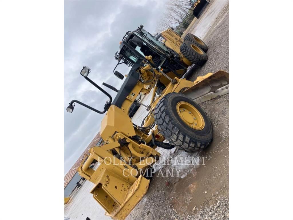 CAT 120M2AWD Väghyvlar
