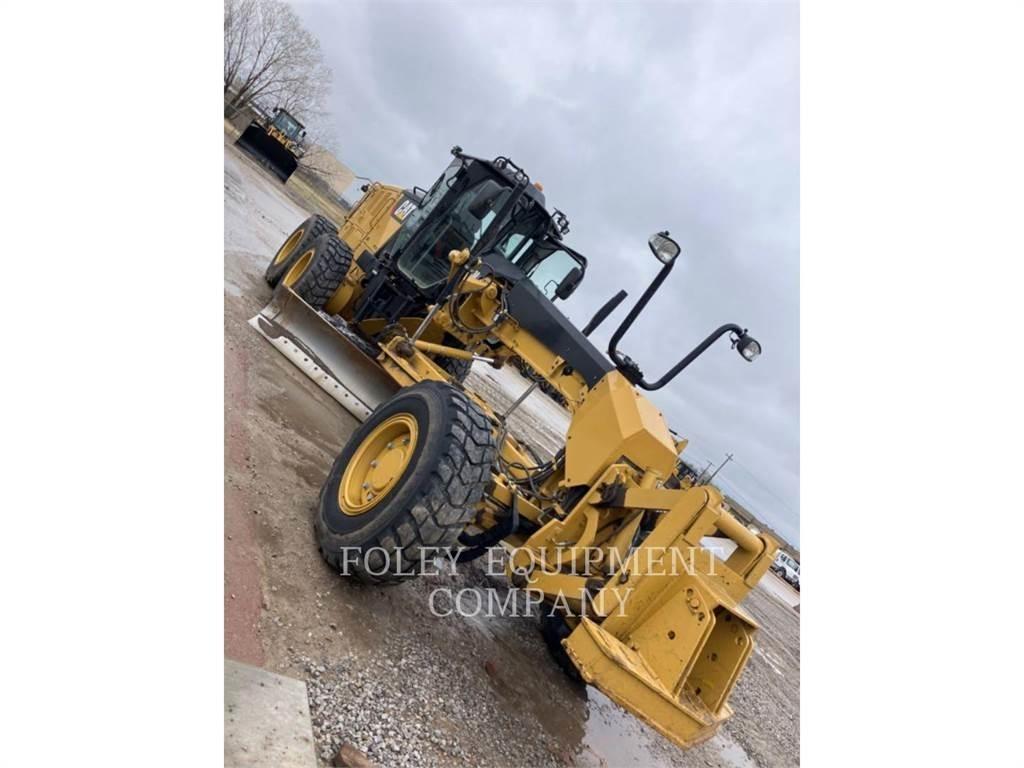 CAT 120M2AWD Väghyvlar