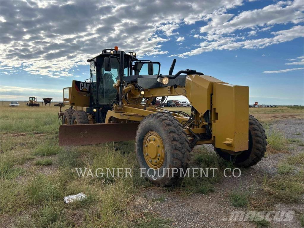 CAT 120M2AWD Väghyvlar