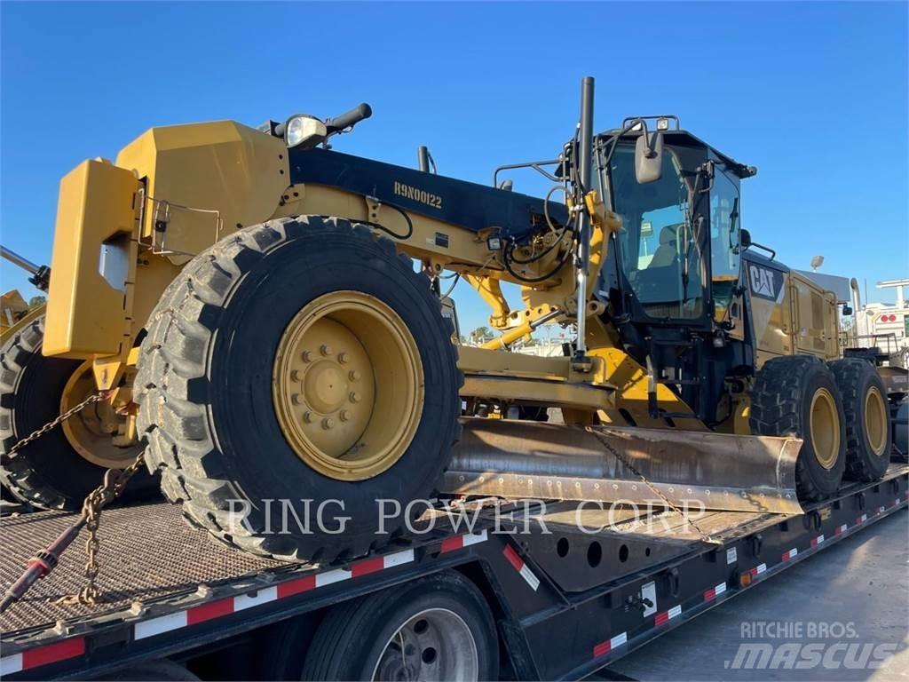 CAT 120M2T4 Väghyvlar