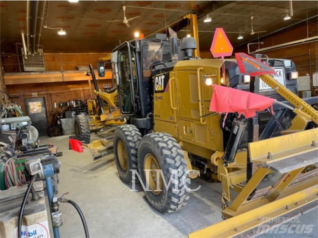 CAT 12M2 Väghyvlar