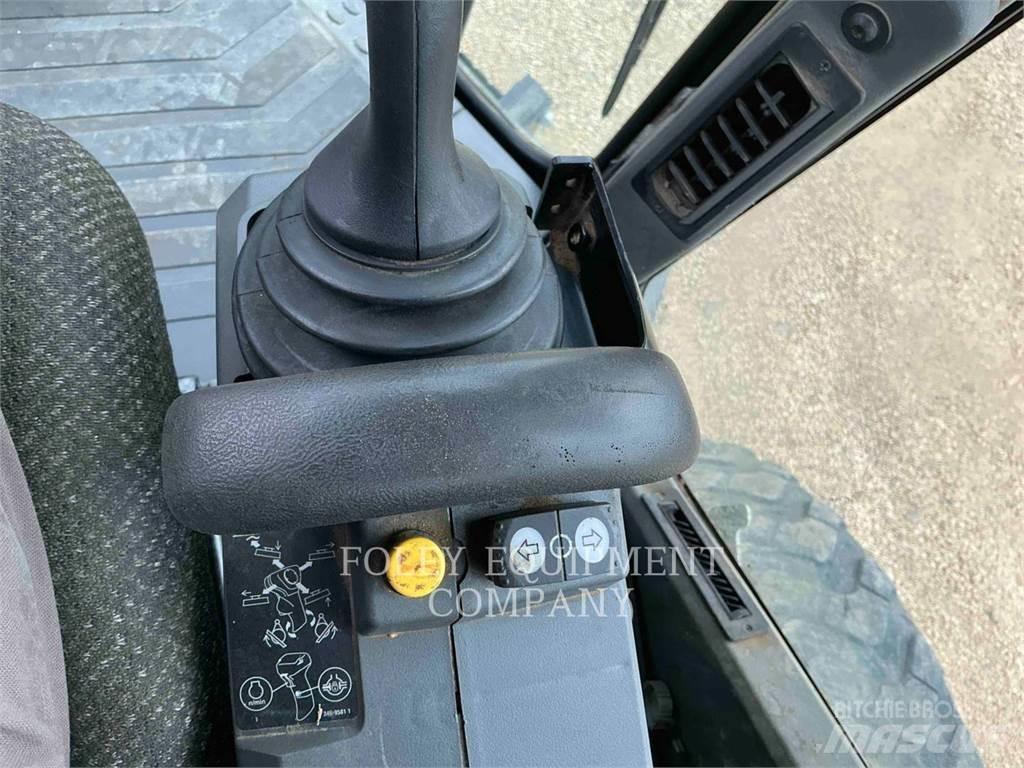 CAT 12M2 Väghyvlar