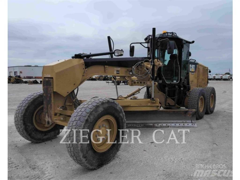 CAT 12M2 Väghyvlar