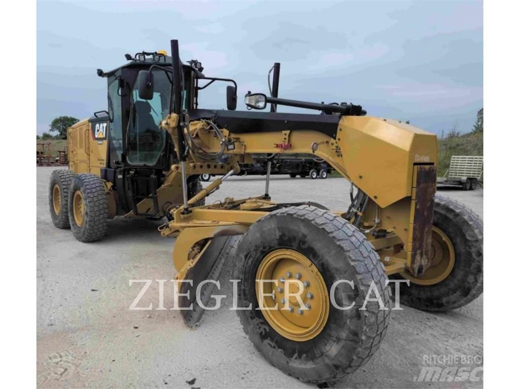 CAT 12M2 Väghyvlar