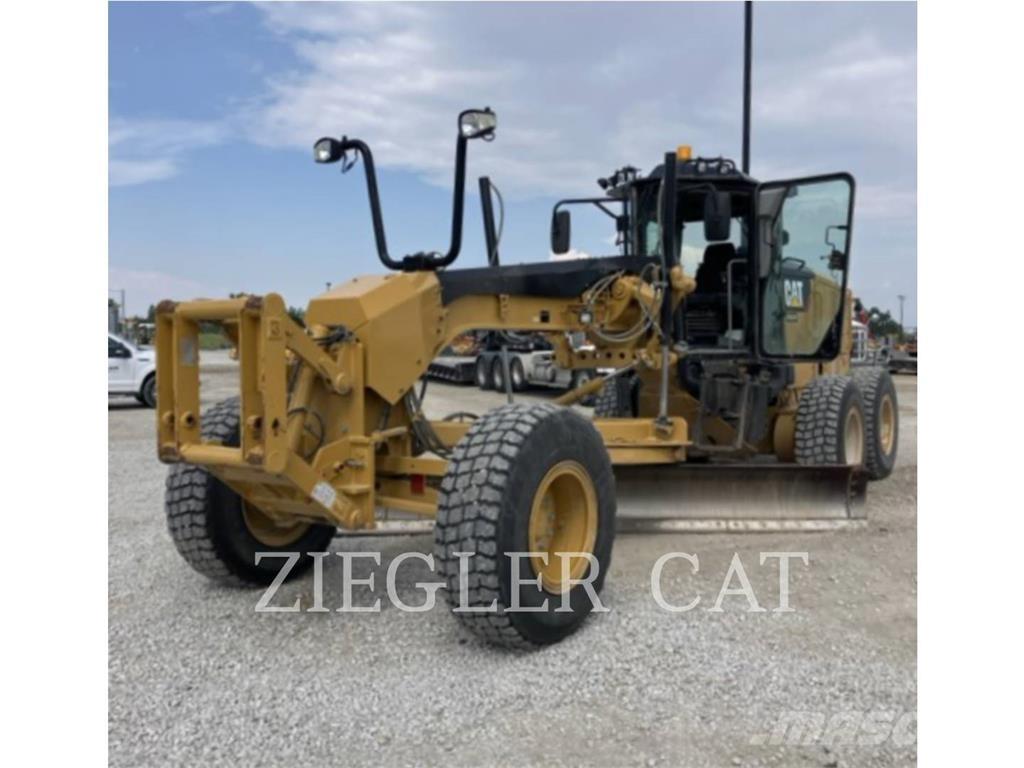 CAT 12M2 Väghyvlar