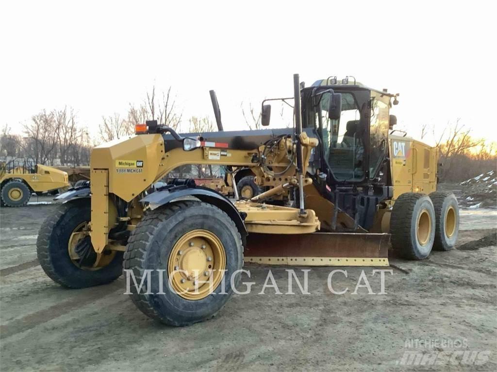 CAT 12M2 AWD Väghyvlar