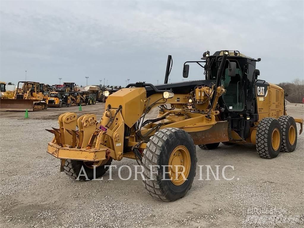 CAT 12M2 AWD Väghyvlar