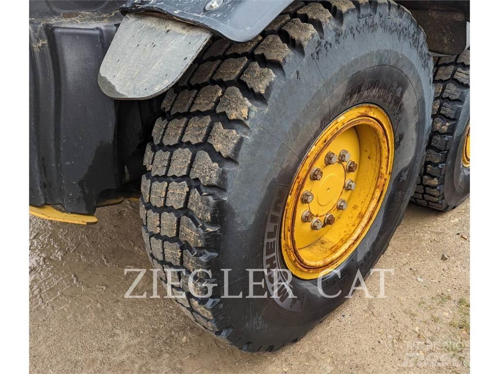 CAT 12M2AWD Väghyvlar