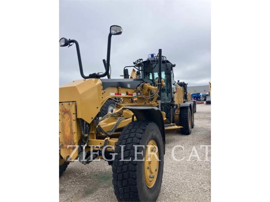CAT 12M2AWD Väghyvlar