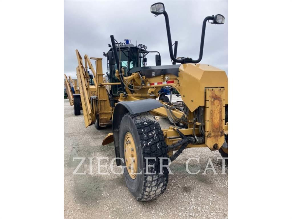 CAT 12M2AWD Väghyvlar