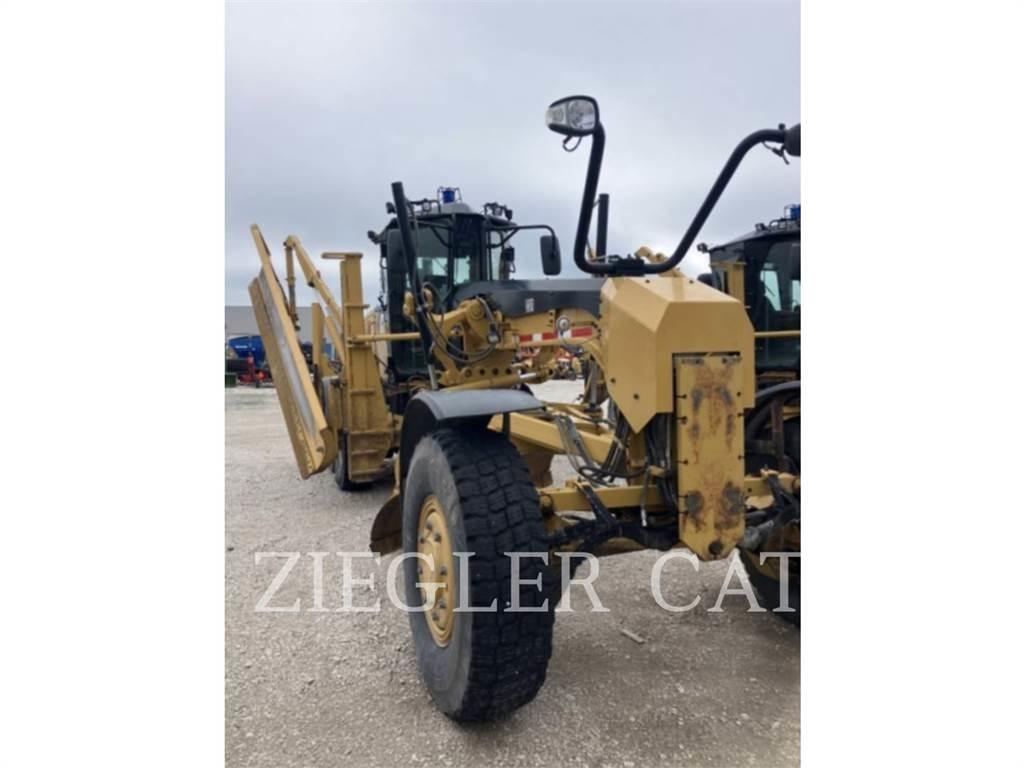 CAT 12M2AWD Väghyvlar