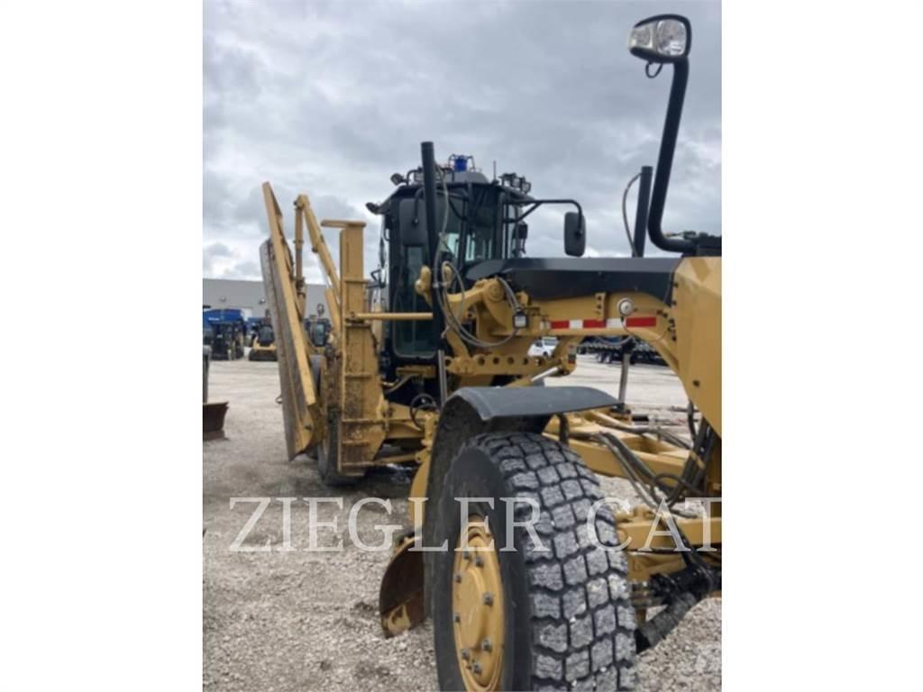 CAT 12M2AWD Väghyvlar