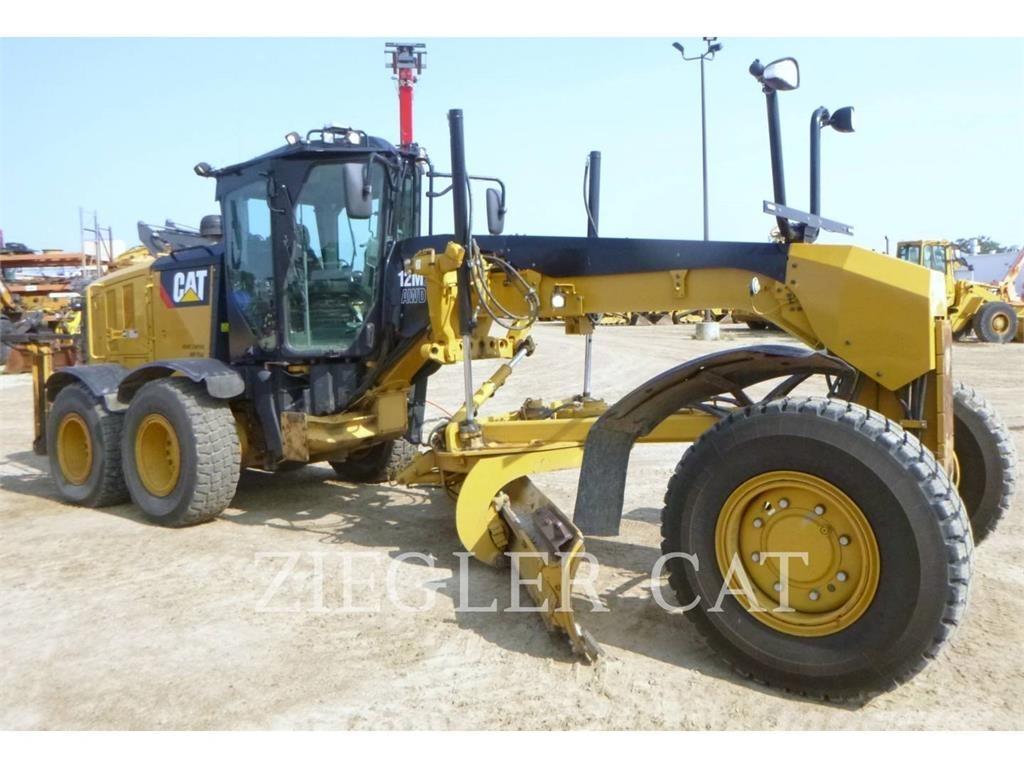 CAT 12M2AWD Väghyvlar