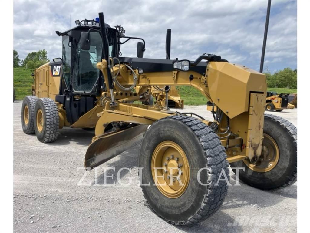 CAT 12M3 Väghyvlar