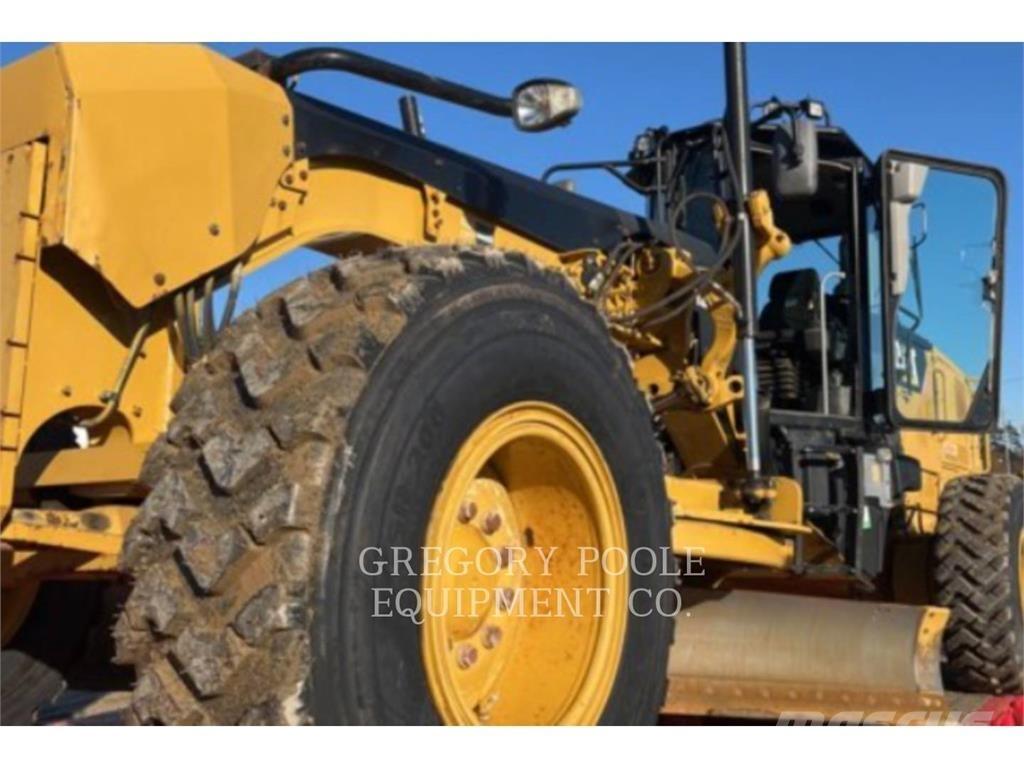CAT 12M3 Väghyvlar