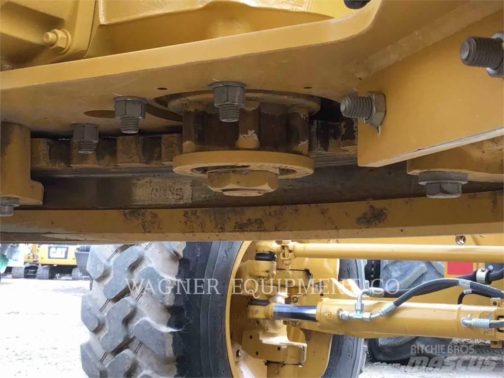 CAT 12M3 Väghyvlar