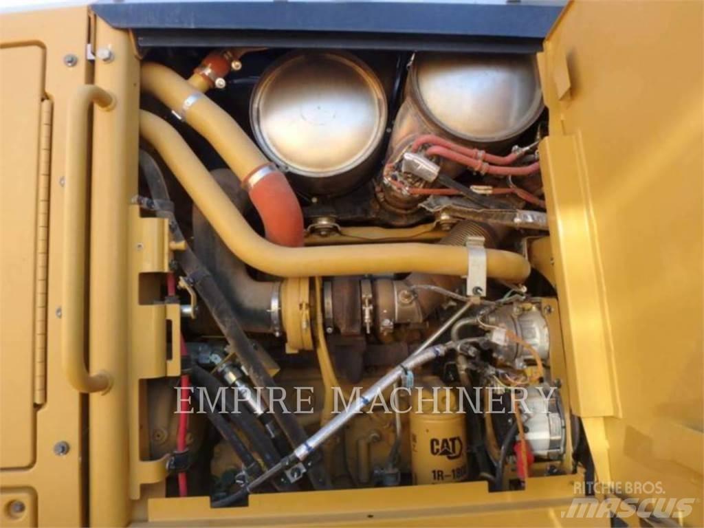 CAT 12M3 AWD Väghyvlar